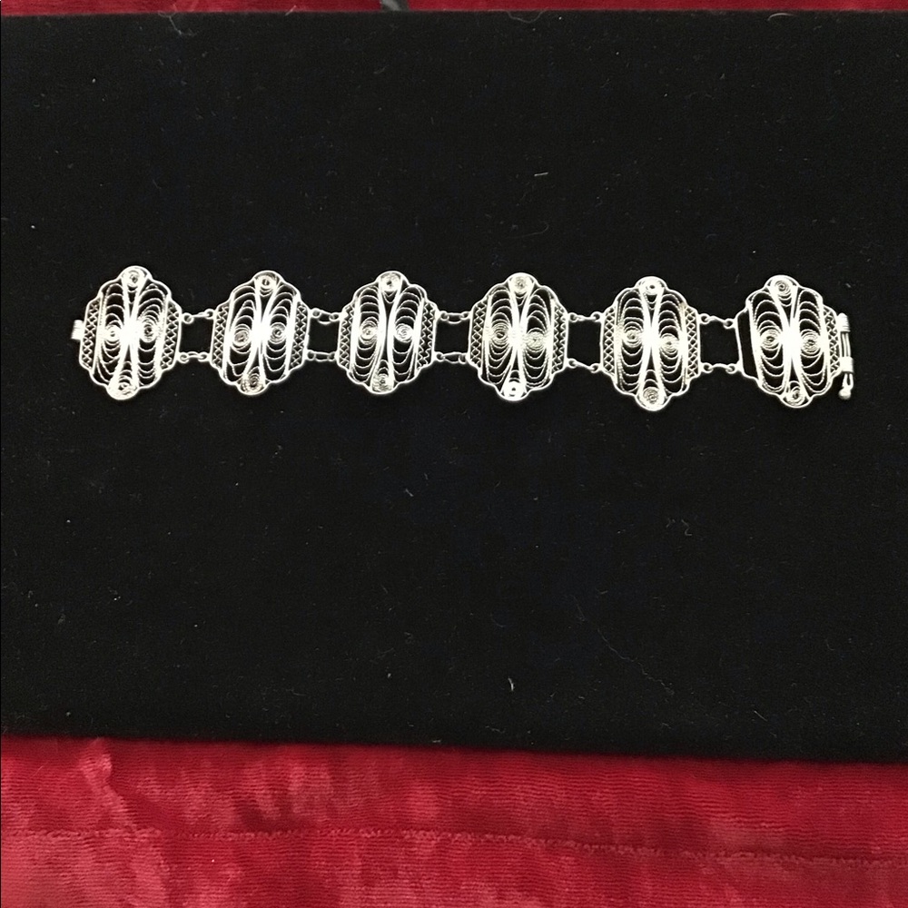 Filigree silver bracelet